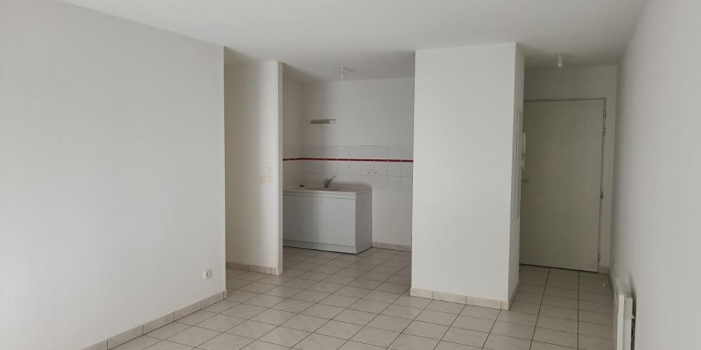 appartement à ST PIERRE DU MONT (40280)